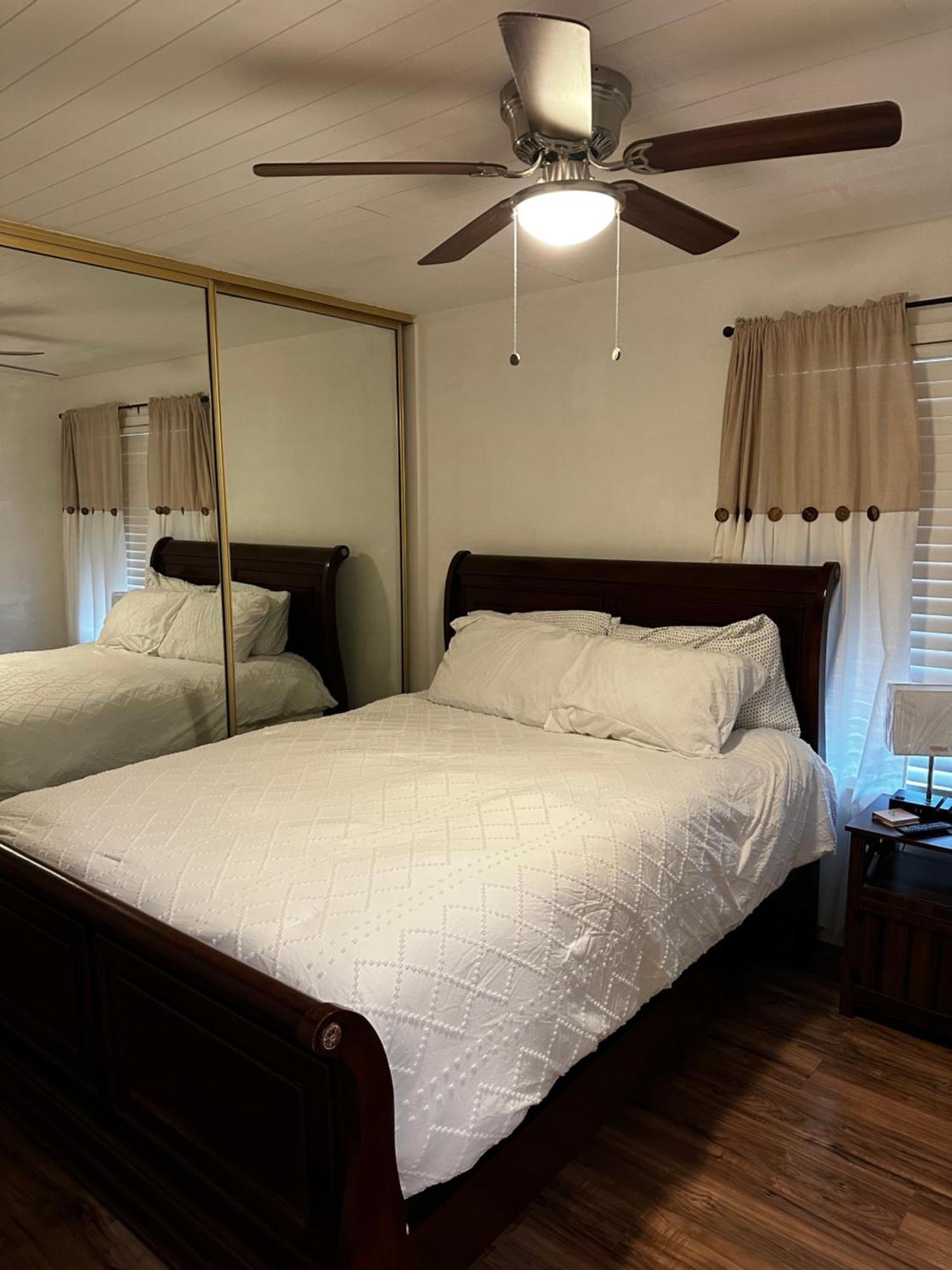 Private 3 Homestay Rialto